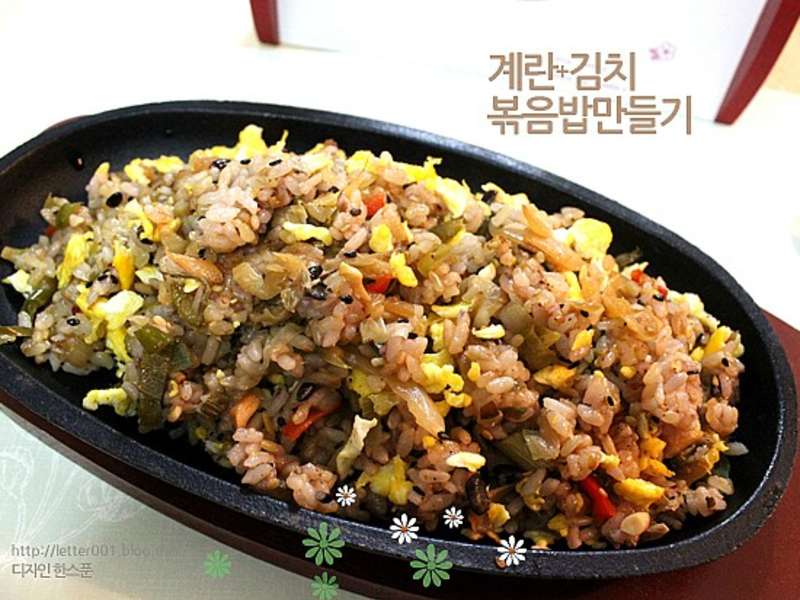 혼밥'하기 좋은 나물 달걀 볶음밥 Recipe - Whisk