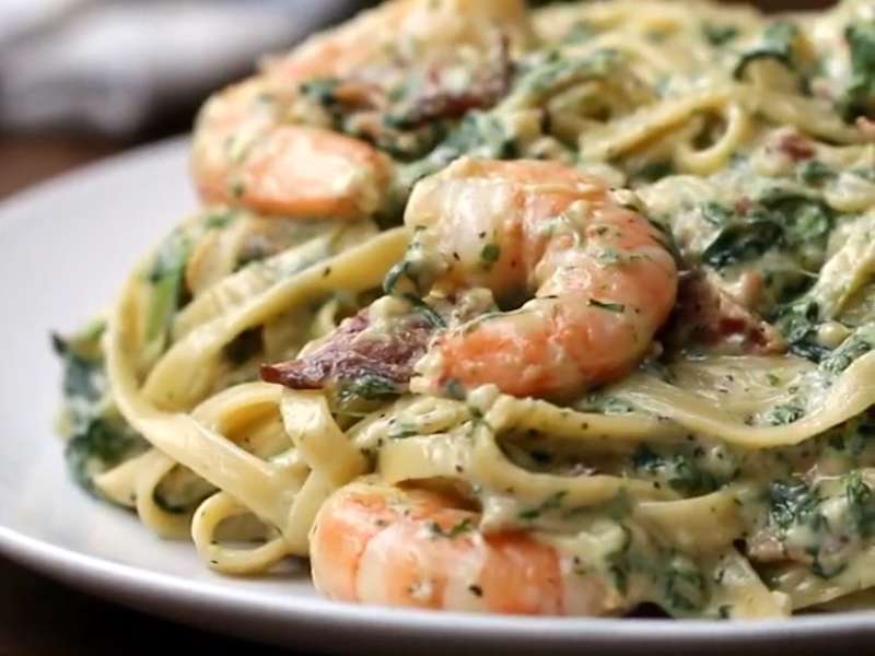 Fettuccine Alfredo With Spinach And Shrimp Tasty Recipe | Besto Blog