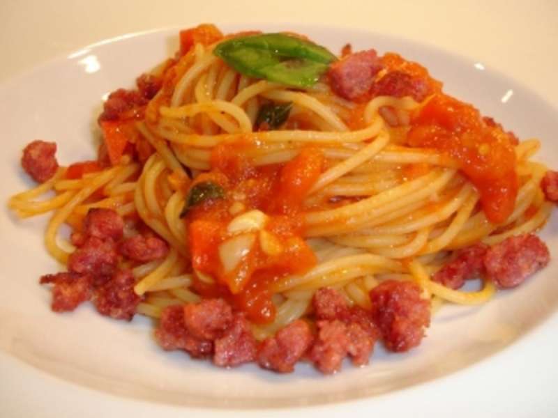 Pasta mit Tomaten und Salsiccia Recipe - Whisk