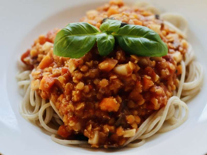 Spaghetti mit Champignon-Linsen-Bolognese Recipe - Whisk